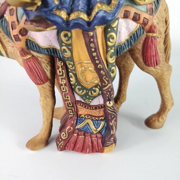 Kirkland Signature Costco 18366 Porcelain Nativity Set 12 Piece Set MINT In Box - Picture 9 of 10